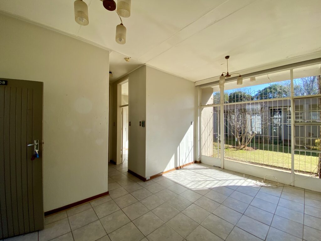SAVF ZEERUST TEHUIS & BEHUISING property image 1